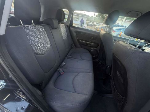 Used 2011 Kia Soul + w/ Audio Pkg FWD image 13