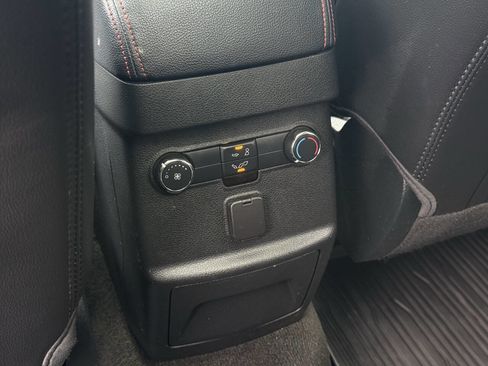 Used 2018 Ford Explorer Sport image 35