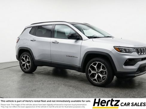 Used 2025 Jeep Compass Limited image 1
