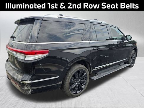 Used 2023 Lincoln Navigator L Reserve AWD/4WD image 11