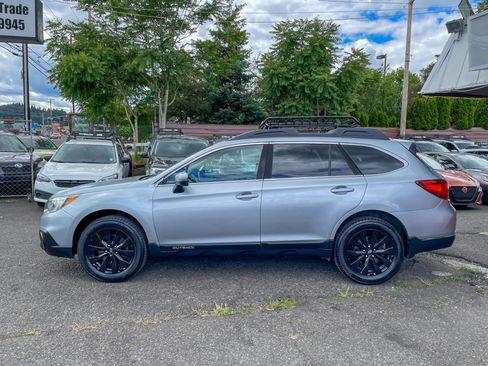 Used 2017 Subaru Outback 2.5i Limited AWD/4WD image 8