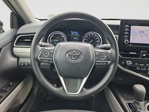 Used 2022 Toyota Camry LE FWD image 44