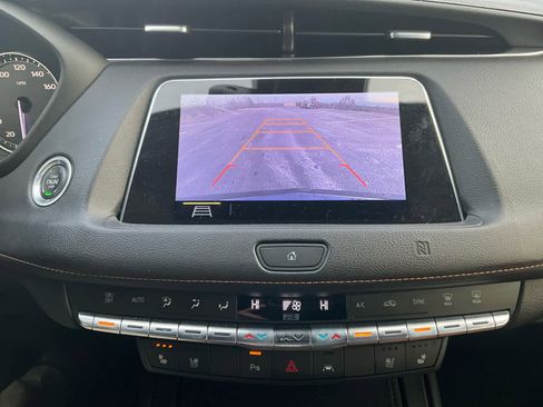 Used 2019 Cadillac XT4 Premium Luxury image 21