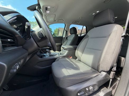 Used 2020 Chevrolet Traverse LT FWD image 10