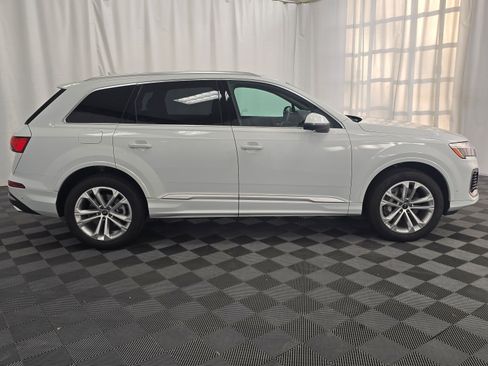 Certified 2025 Audi Q7 3.0T Premium Plus w/ Premium Plus Package image 7