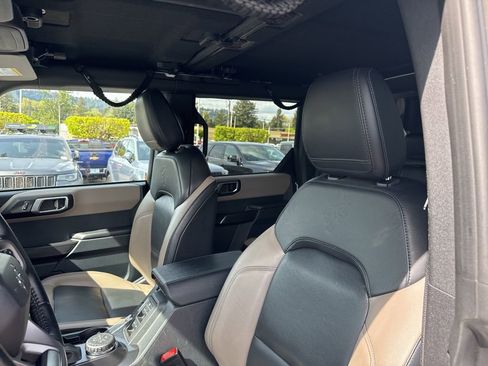 Used 2024 Ford Bronco Wildtrak image 10