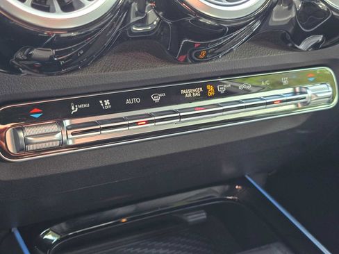 Used 2024 Mercedes-Benz EQB 250+ image 30