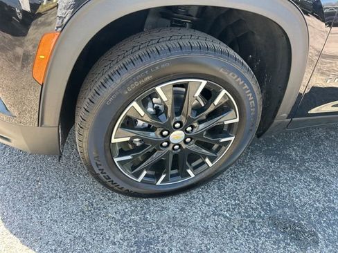 New 2026 Chevrolet Traverse LT w/ Sun and Wheel Package FWD image 10