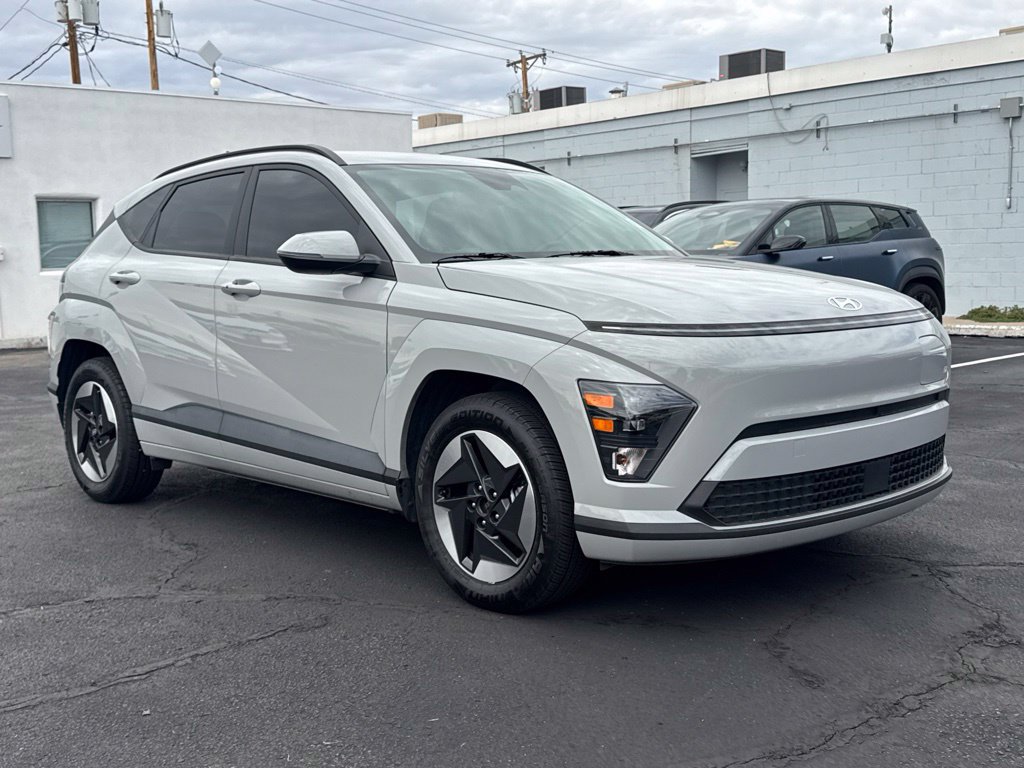 Used 2024 Hyundai Kona SEL FWD image 1