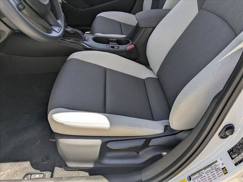 New 2025 Toyota Corolla LE FWD image 4