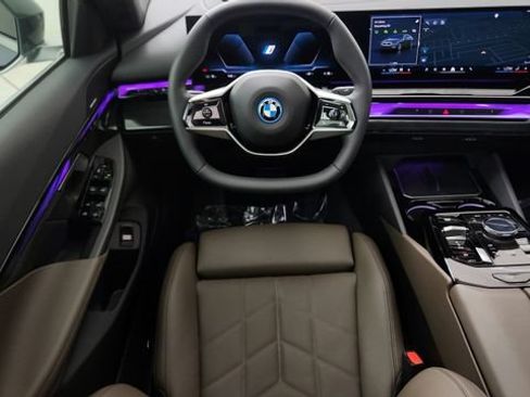 Used 2026 BMW i5 eDrive40 AWD/4WD image 70