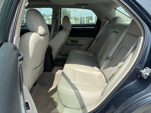 Used 2007 Chrysler 300 C RWD image 14