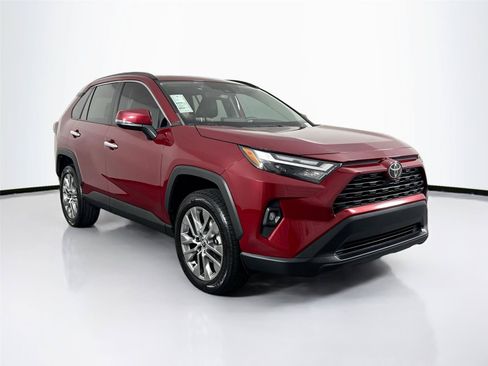 Used 2023 Toyota RAV4 XLE Premium FWD image 10