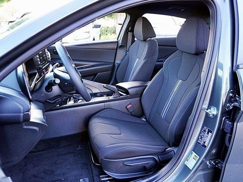 Certified 2026 Hyundai Elantra Sport FWD image 14