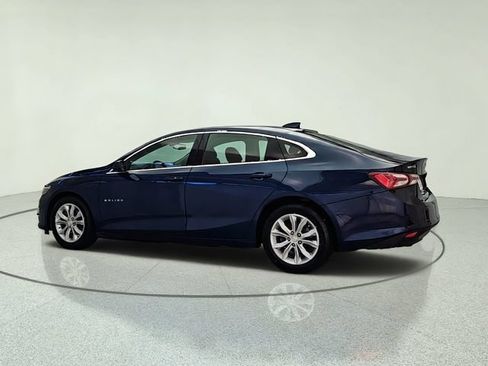 Used 2019 Chevrolet Malibu LT FWD image 3