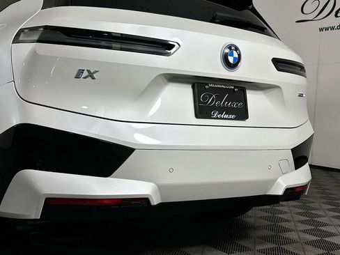 Used 2022 BMW iX xDrive50 w/ Premium Package image 25