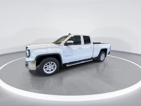 Used 2017 GMC Sierra 1500 SLE image 4