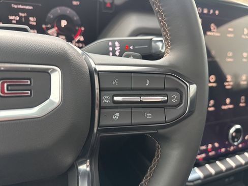 Used 2025 GMC Yukon XL AT4 w/ AT4 Premium Plus Package image 23