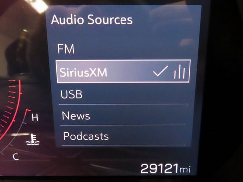 Used 2023 GMC Canyon Denali image 12