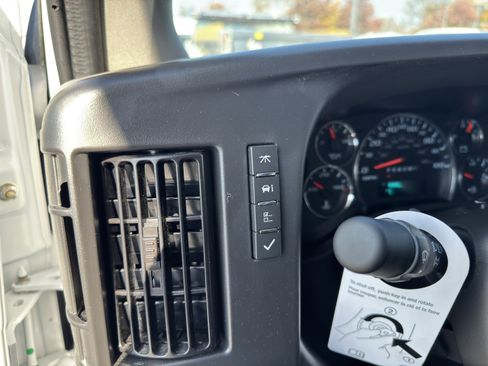 New 2025 Chevrolet Express 4500 w/ Power Convenience Package image 29
