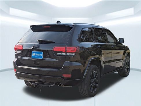 Used 2020 Jeep Grand Cherokee Altitude image 6