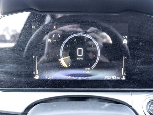 Used 2025 Chevrolet Trax LT w/ Driver Confidence Package image 22