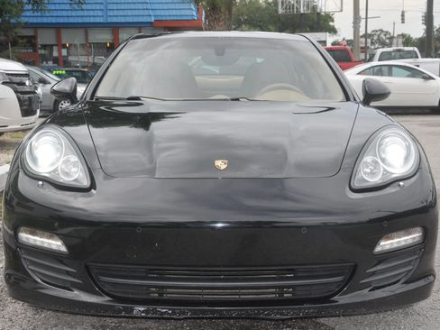 Used 2013 Porsche Panamera 4S image 4