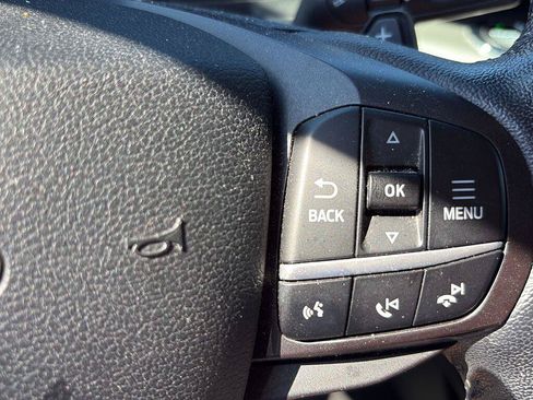 Used 2020 Ford Explorer XLT w/ Equipment Group 202A AWD/4WD image 18