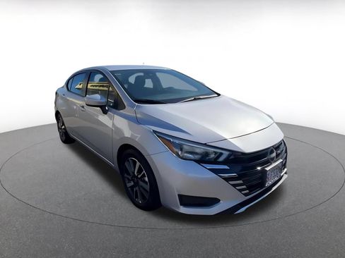 Used 2025 Nissan Versa SV FWD image 3