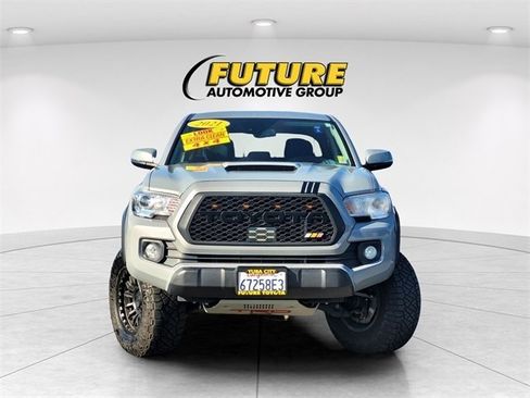 Used 2021 Toyota Tacoma SR5 w/ Trail Edition image 2