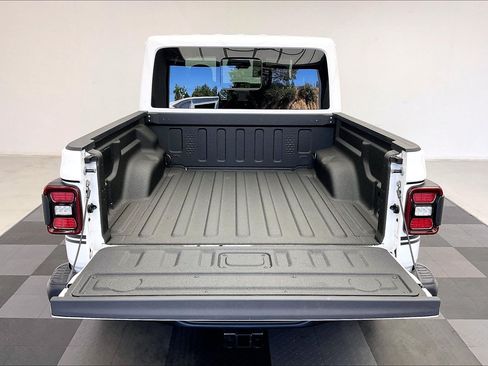 New 2026 Jeep Gladiator Rubicon AWD/4WD image 10