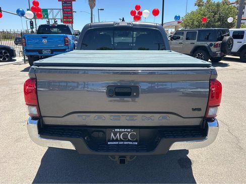 Used 2021 Toyota Tacoma SR5 RWD image 12