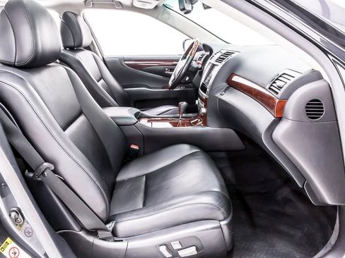 Used 2010 Lexus LS 460 L RWD image 34