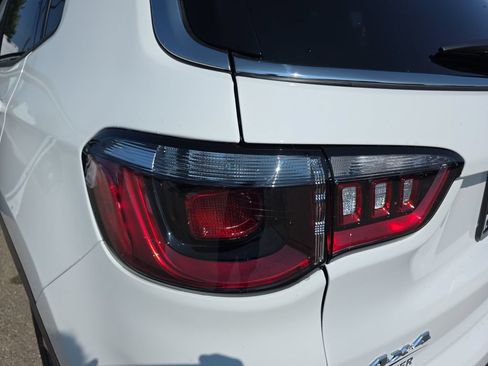 New 2026 Jeep Compass Limited AWD/4WD image 33