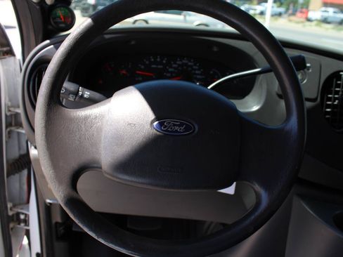 Used 2007 Ford E-450 and Econoline 450 RWD image 15