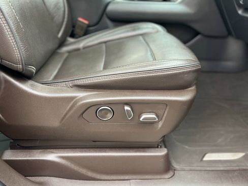 Used 2021 GMC Yukon Denali w/ Denali Ultimate Package image 24