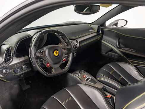 Used 2013 Ferrari 458 Italia Coupe image 16