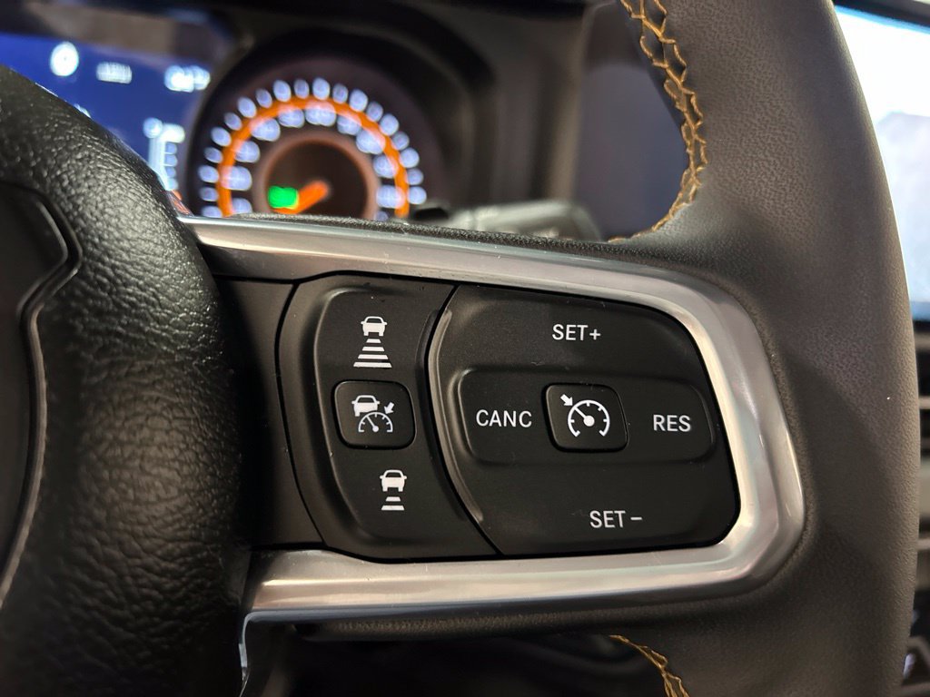 Used 2024 Jeep Wrangler Unlimited Sahara AWD/4WD image 21