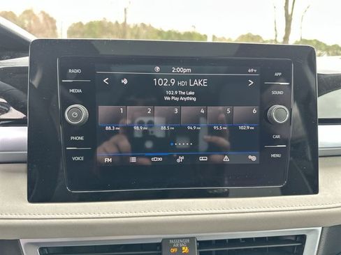 New 2026 Volkswagen Taos SE image 22