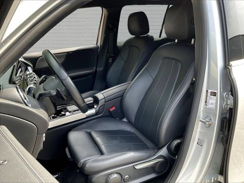 Used 2022 Mercedes-Benz EQB 300 4MATIC w/ Exclusive Package image 17