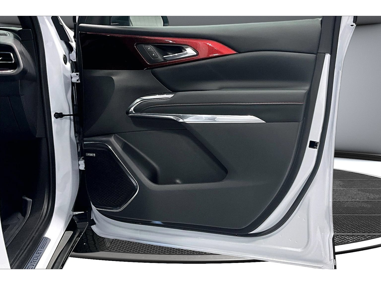New 2026 Chevrolet Traverse RS w/ LPO, Floor Liner Package FWD image 51