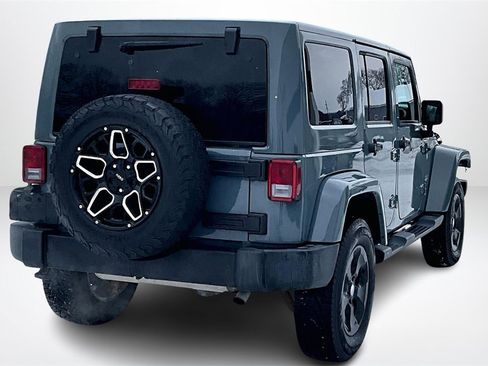 Used 2015 Jeep Wrangler Unlimited Sahara w/ Connectivity Group image 5