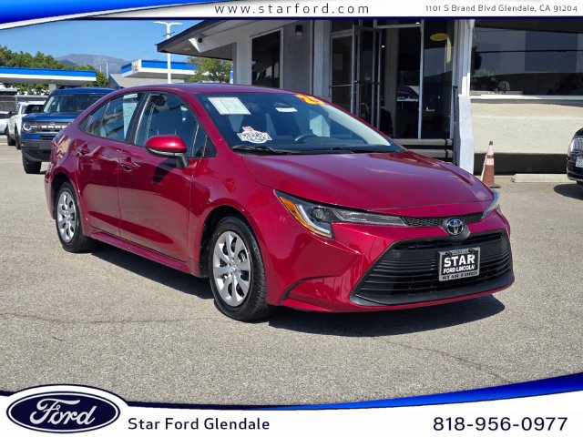 Used 2025 Toyota Corolla LE FWD image 1