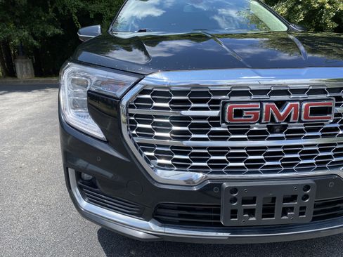 Used 2023 GMC Terrain Denali w/ Black Diamond Edition AWD/4WD image 15