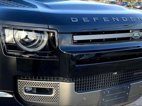 Used 2022 Land Rover Defender 110 X-Dynamic SE image 28