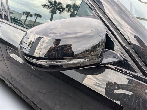 Used 2024 BMW X1 M35i w/ Premium Package image 10