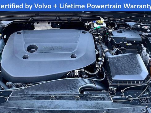 Certified 2023 Volvo XC40 B5 Ultimate w/ Protection Package Premier image 13