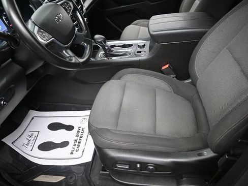 Used 2023 Chevrolet Traverse LT image 15