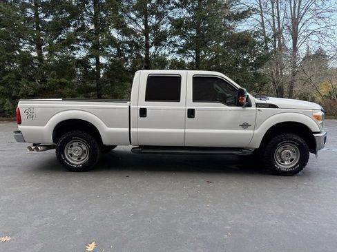 Used 2012 Ford F250 XL w/ PWR Equipment Group image 4