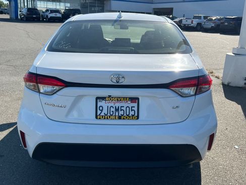 Used 2024 Toyota Corolla LE FWD image 5